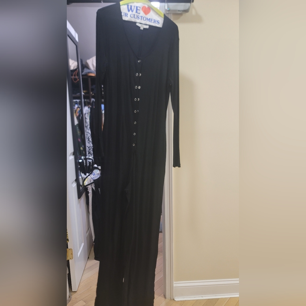 Chic Black Button-Up Jumpsuit